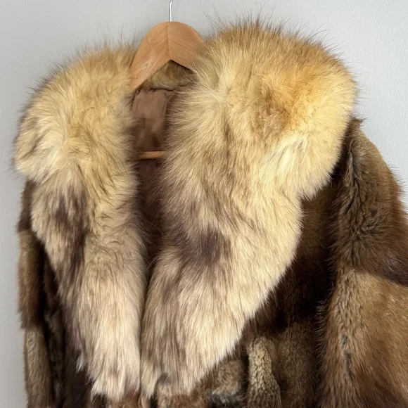 Vintage 70s Penny Lane Raccoon Fur Coat Fox Collar XS/S Longline Boho Statement - Picture 4 of 16